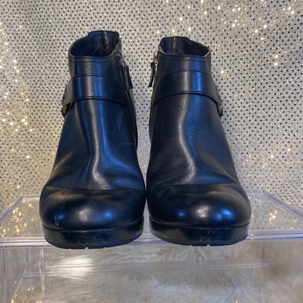 Cole Haan boots heels black leather zip side buckle 9.5 ankle boots - Picture 3 of 9